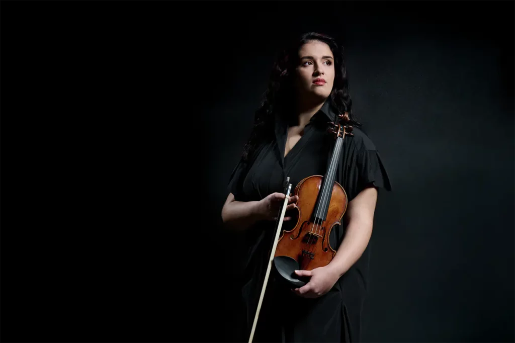 Sara Dragan Violinist